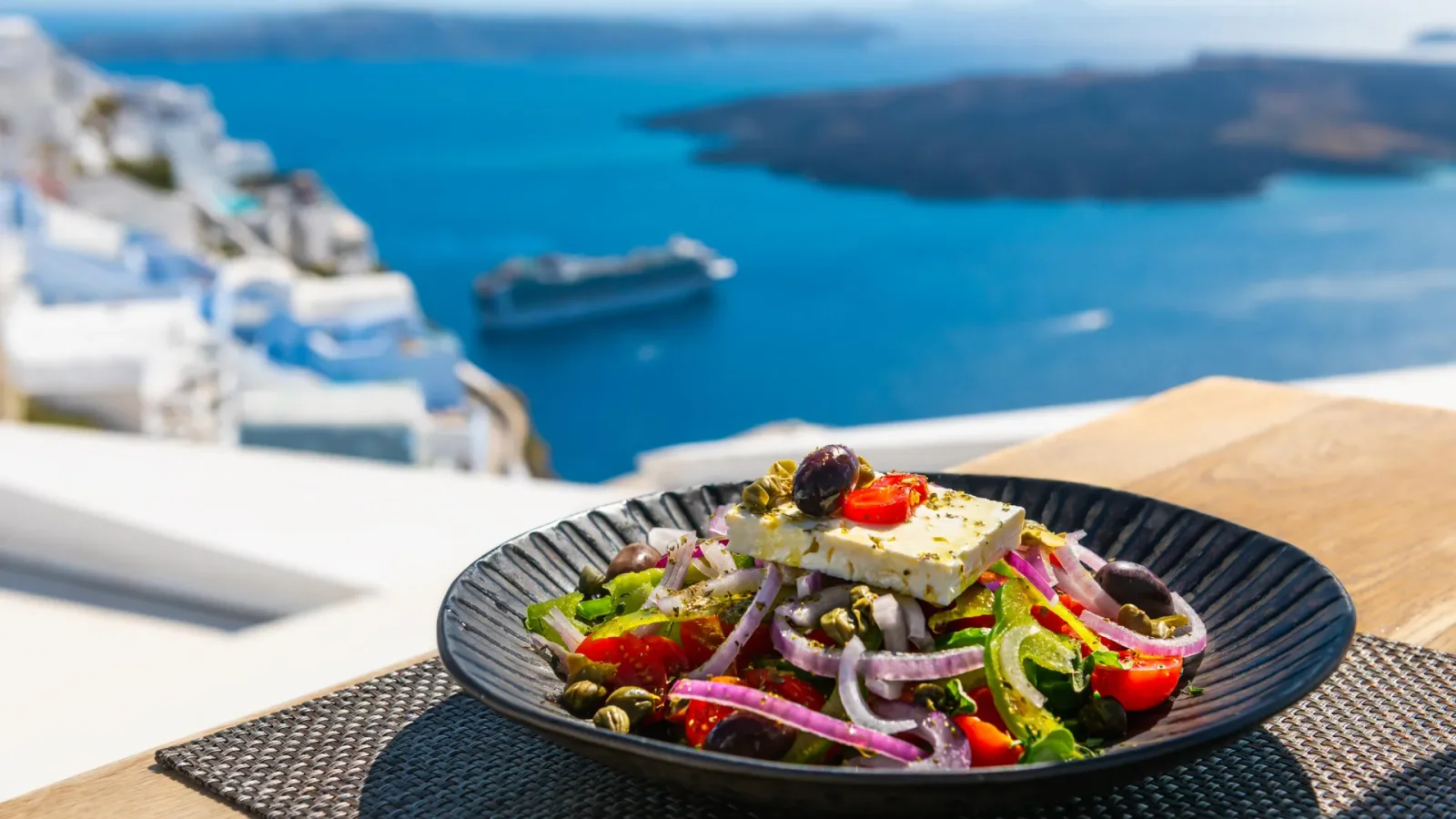 Mediterranean Diet Taps Tiny Mitochondrial Messengers for Heart and Brain Protection