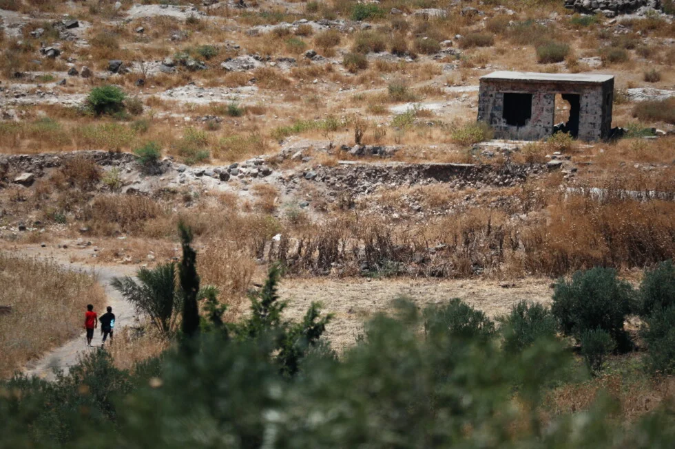 Israel pushes into Syrian border town, rattling residents