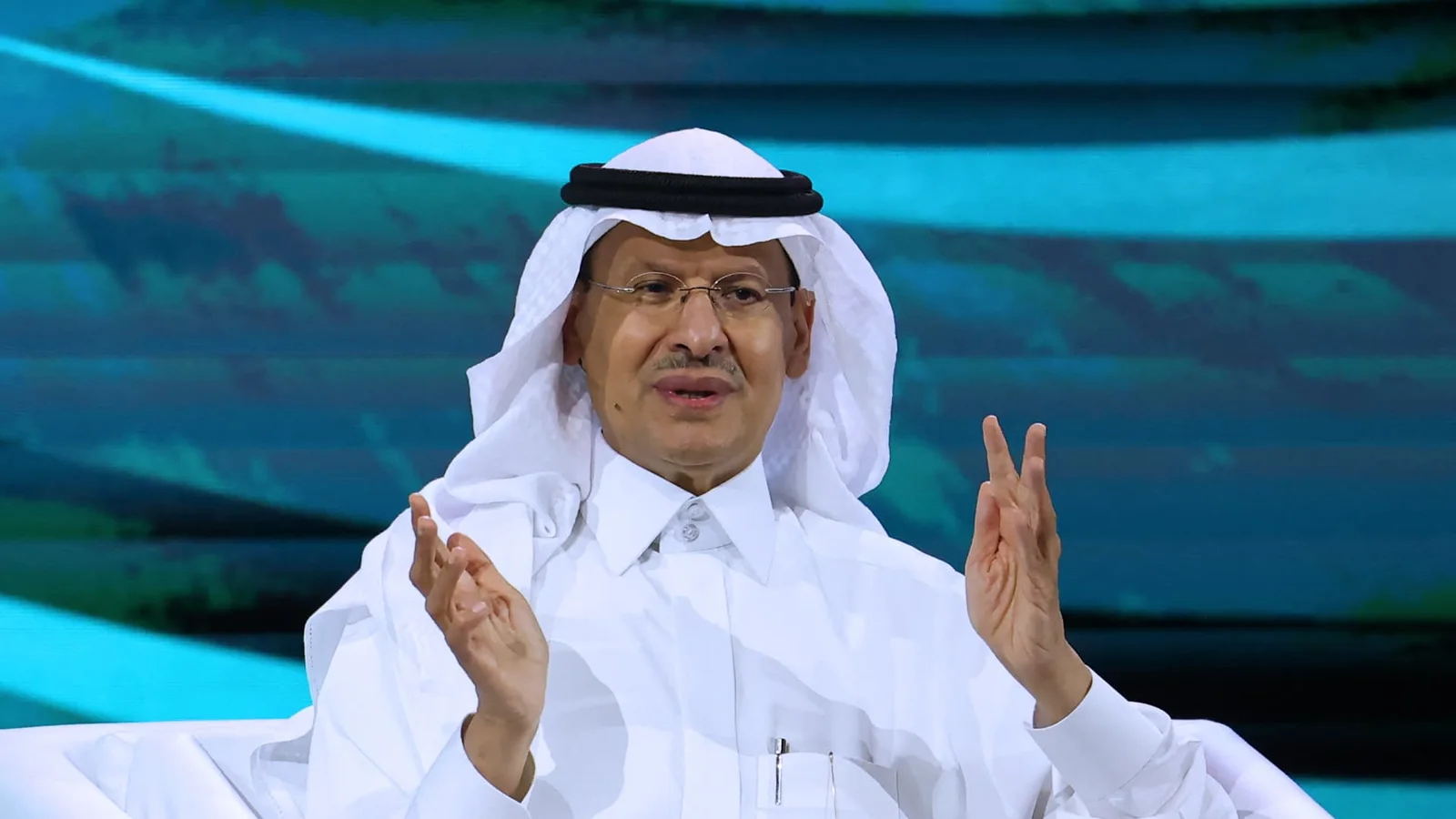 Saudi Arabia and China prioritize collaboration over competition in energy and business deals.