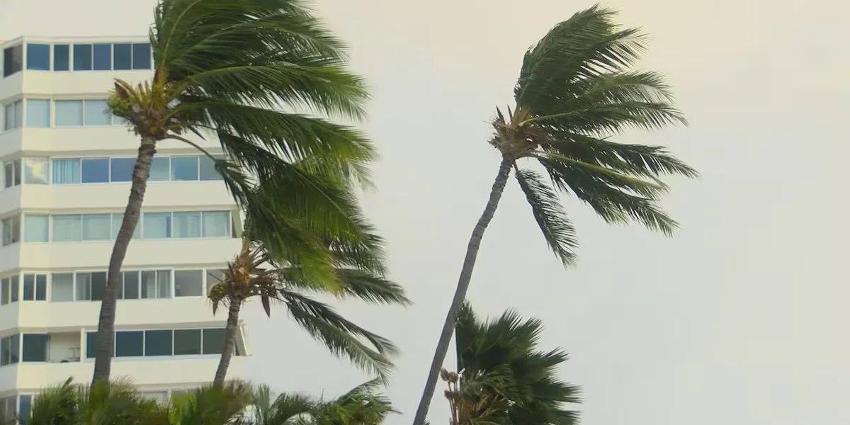 Hawaii Prepares as Hurricane Lowell Intensifies Toward Category 5
