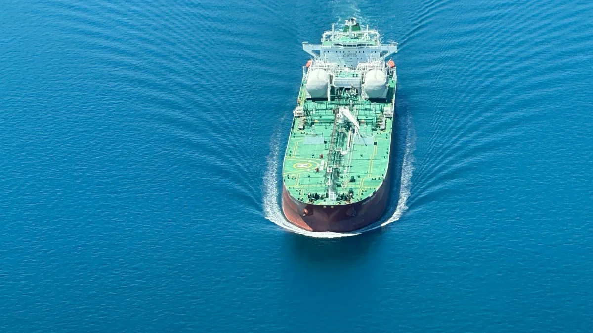 UAE Navigates Hormuz Shadow Route to Keep Gulf Oil Flowing