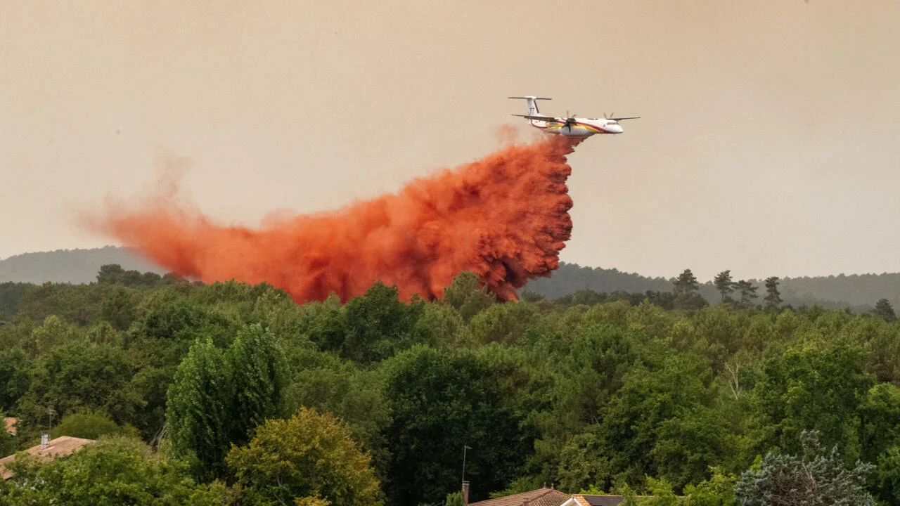 Wildfires force full Cap Ferret evacuation as Western Europe battles heatwave