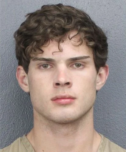Florida Judge Outshines Looksmaxxing Influencer in Viral Courtroom Moment