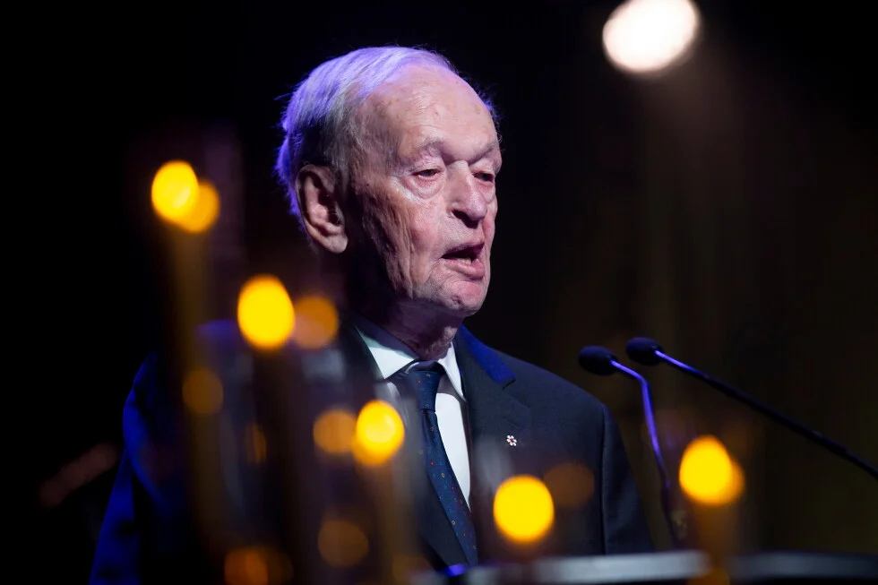 Chrétien reaffirms Canada-U.S. bond with resolve on 9/11 anniversary