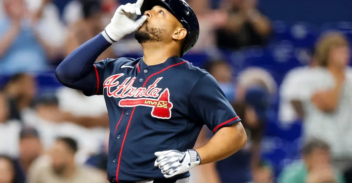 Braves Roll to 9-1 Win Behind Sale's Gem, Riley and Smith Power Offense