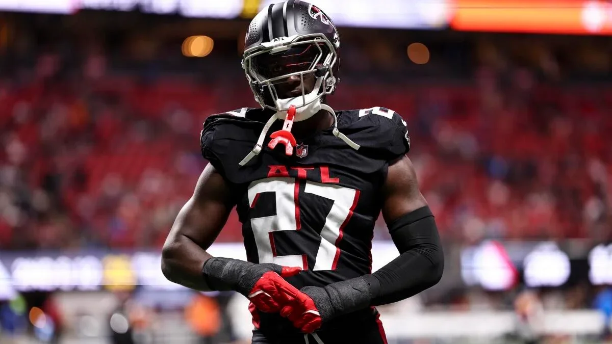 Falcons' Pearce Jr. receives eight-game NFL suspension after arrest
