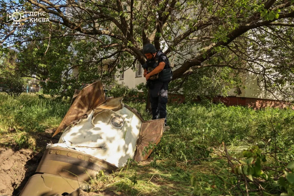 Ukraine’s drones strike a major Russian oil refinery as border fighting persists