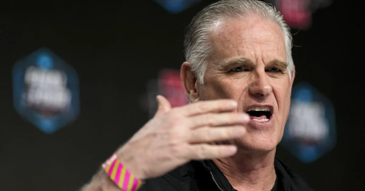 Aztecs' VIP Arrival Turns into Giant Stage at NRG Stadium.