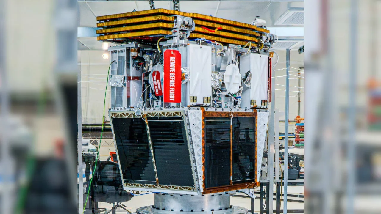 Sunlight on Demand: FCC Approves Earendil-1 to Beam Light from Space