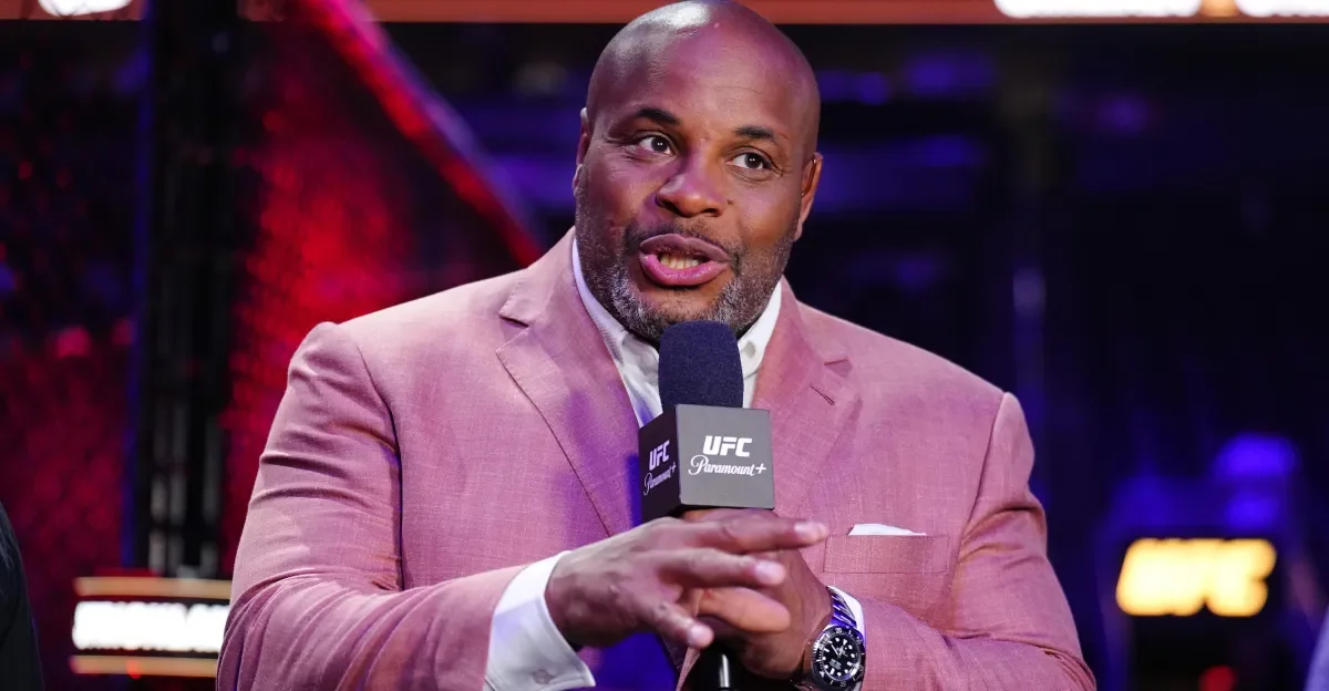 Money Motive Keeps American Wrestlers From MMA, Says Cormier