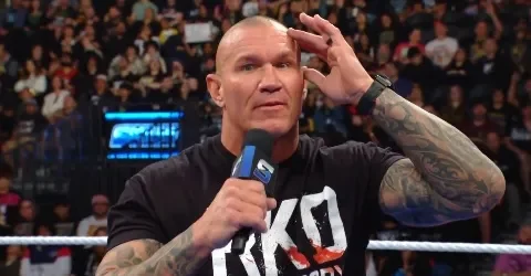 Orton Strives to Salvage WrestleMania Main Event as Crowd Boo Rhodes