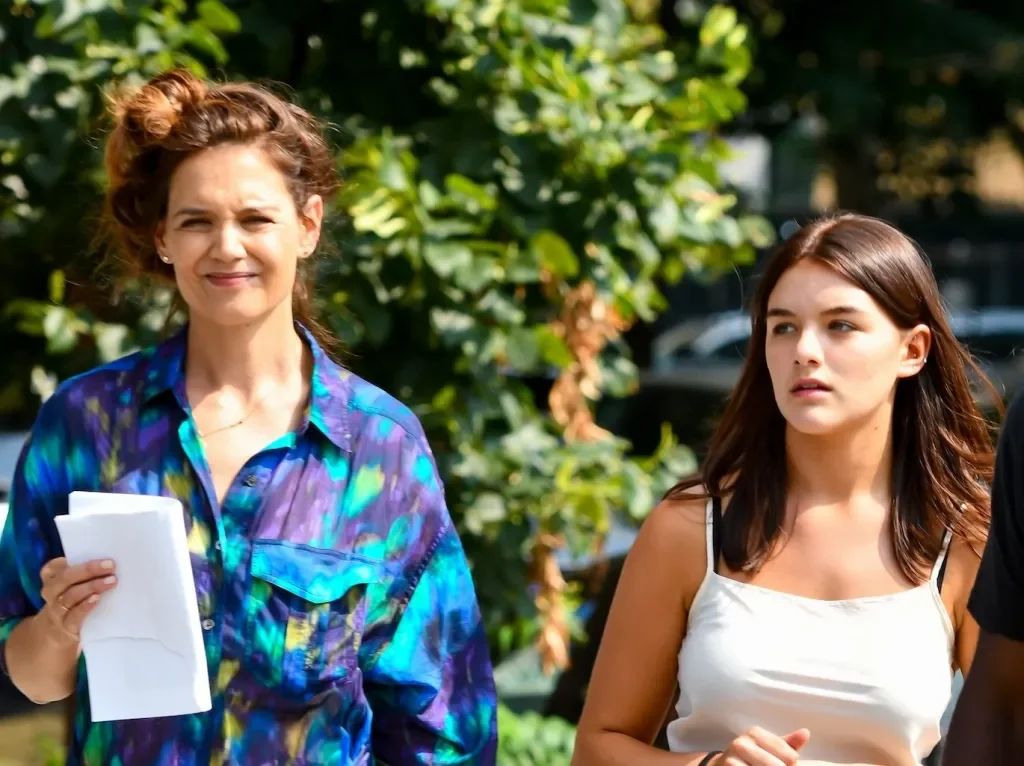 Suri Sparks a Mom-Driven Push for Katie Holmes and Joshua Jackson Reunion