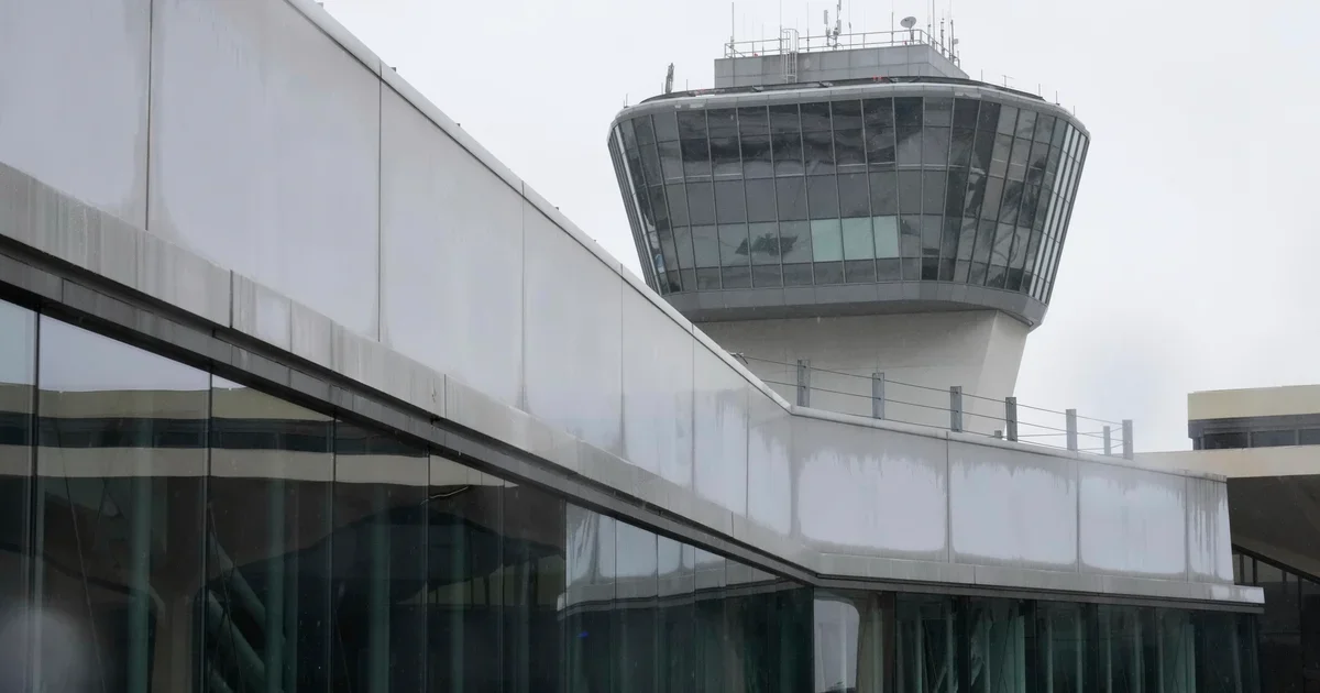 Newark detains man after United flight 1837 altercation