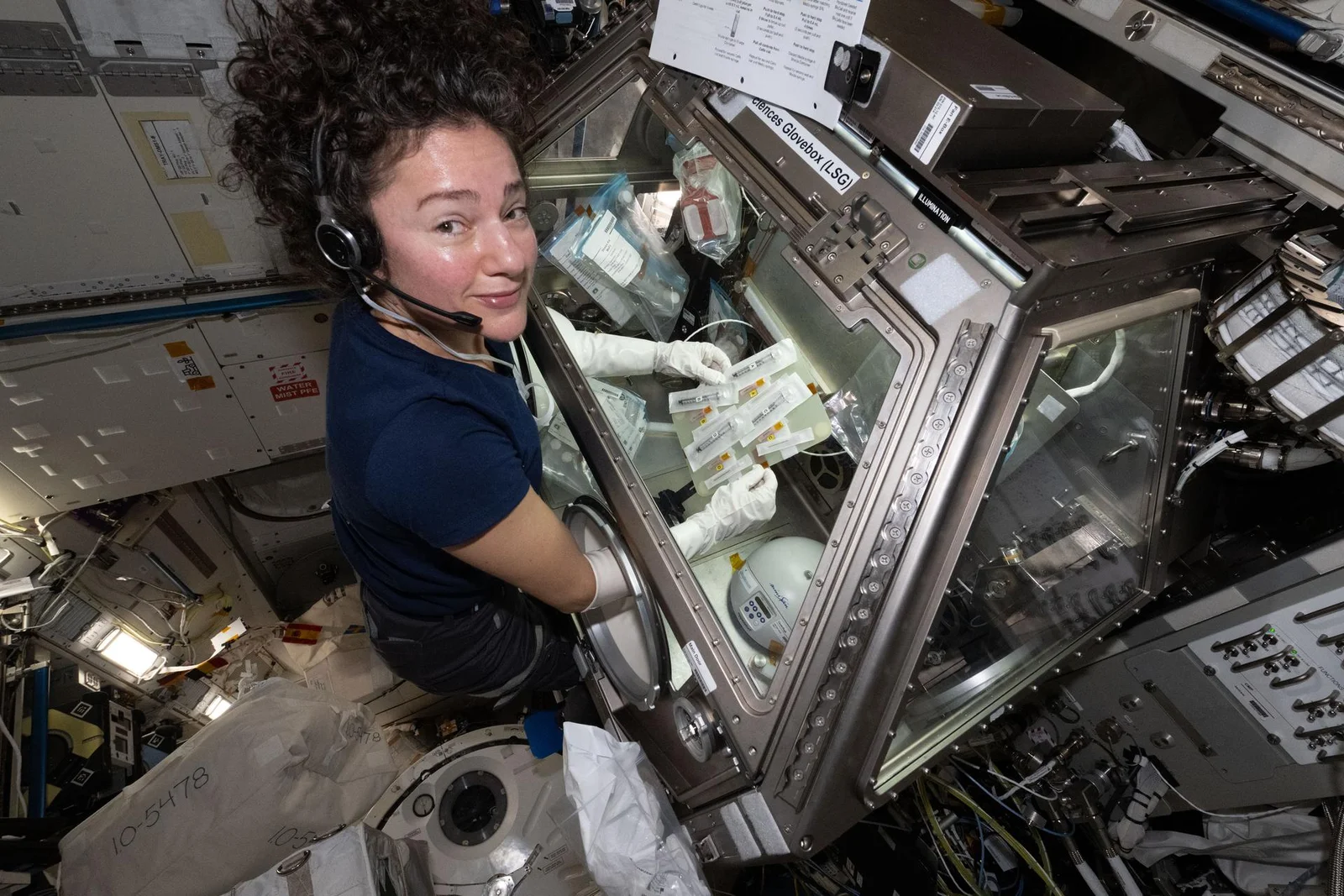 Dragon CRS-34 Returns with a Lab-Heavy Payload