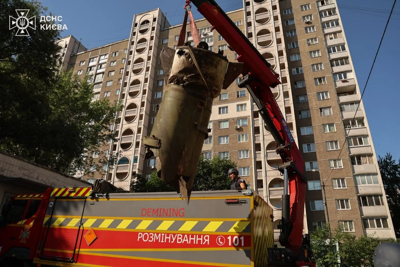 Kyiv Hit by Night of Russian Ballistic Missiles, Fires Erupt