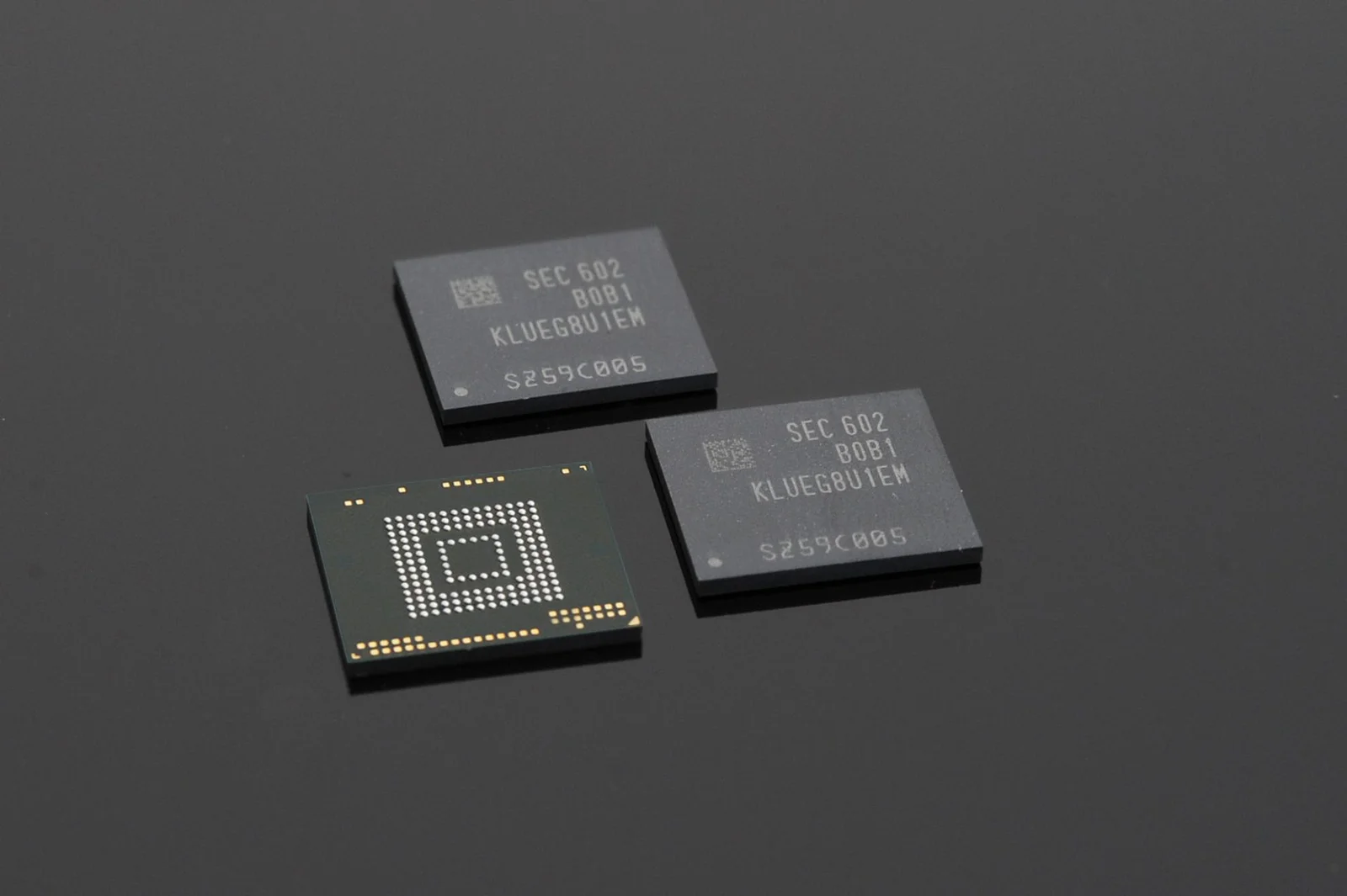Samsung Predicts 2026 Profit to Top 40-Year Chip Earnings