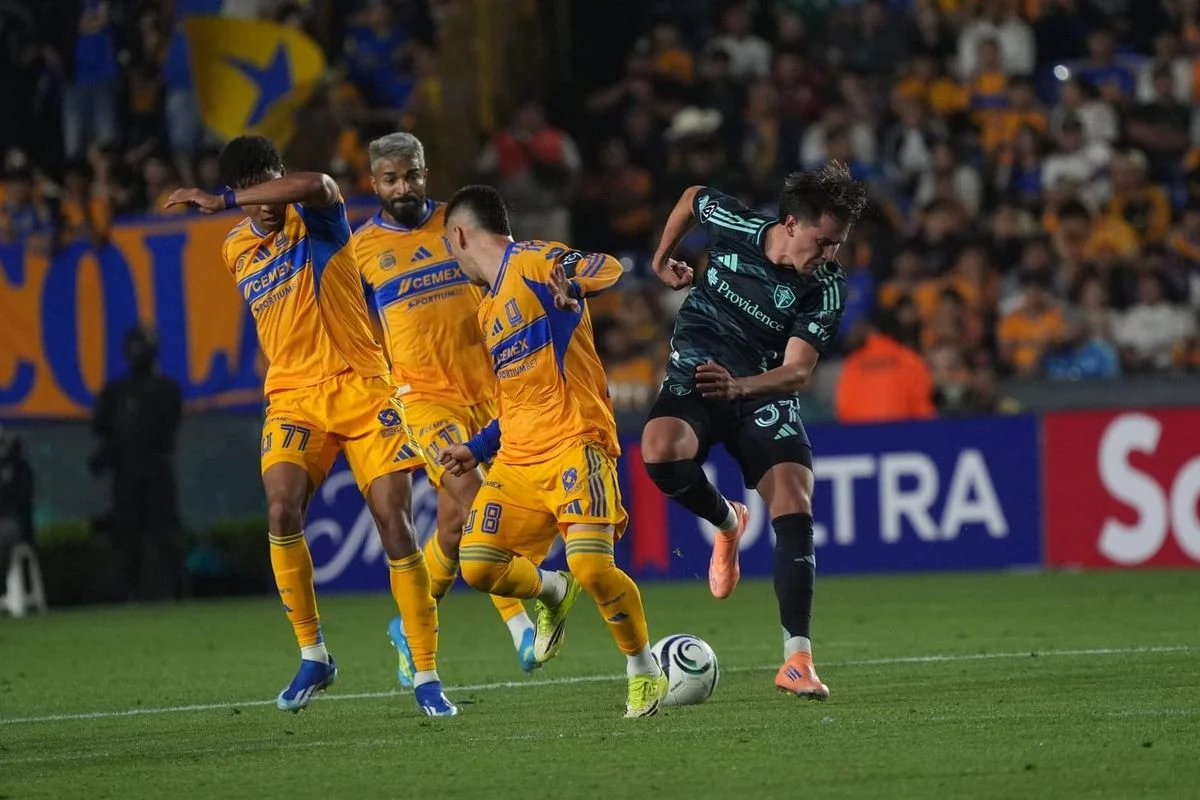 Sounders stumble to 2-0 defeat in Mexico, eye comeback in Seattle