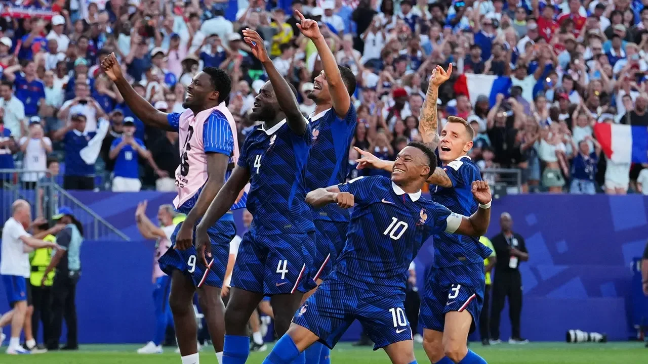 Mbappe Sparks France in a Tight World Cup Quarterfinal Against Morocco