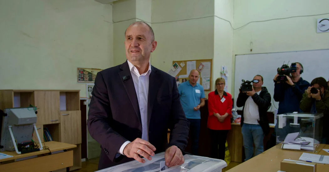 Bulgarian Voters Rally for Change as Exit Polls Favor Anti-Corruption Bloc