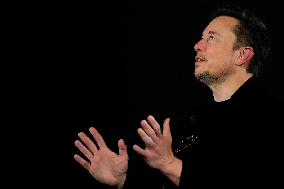SpaceX cools after IPO surge as bond sale unfolds
