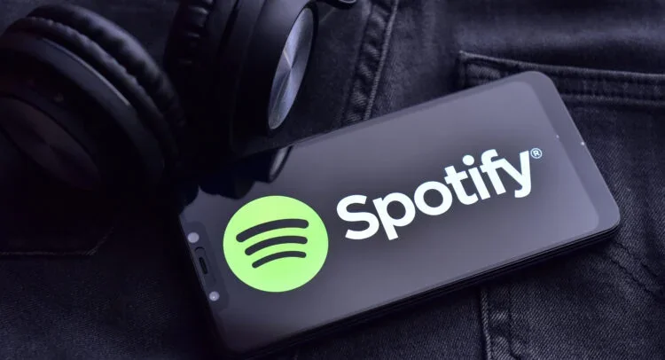 Spotify Beats Q1 but Guides Soft Q2, Sparking Share Slide