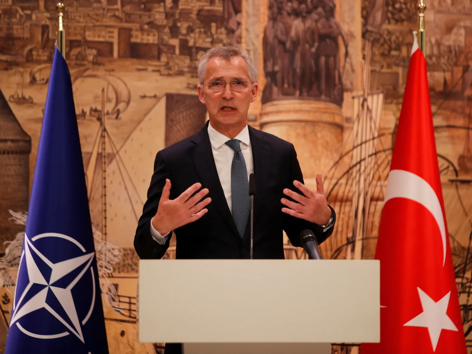 NATO Chief Urges Turkey to Support Sweden's NATO Membership