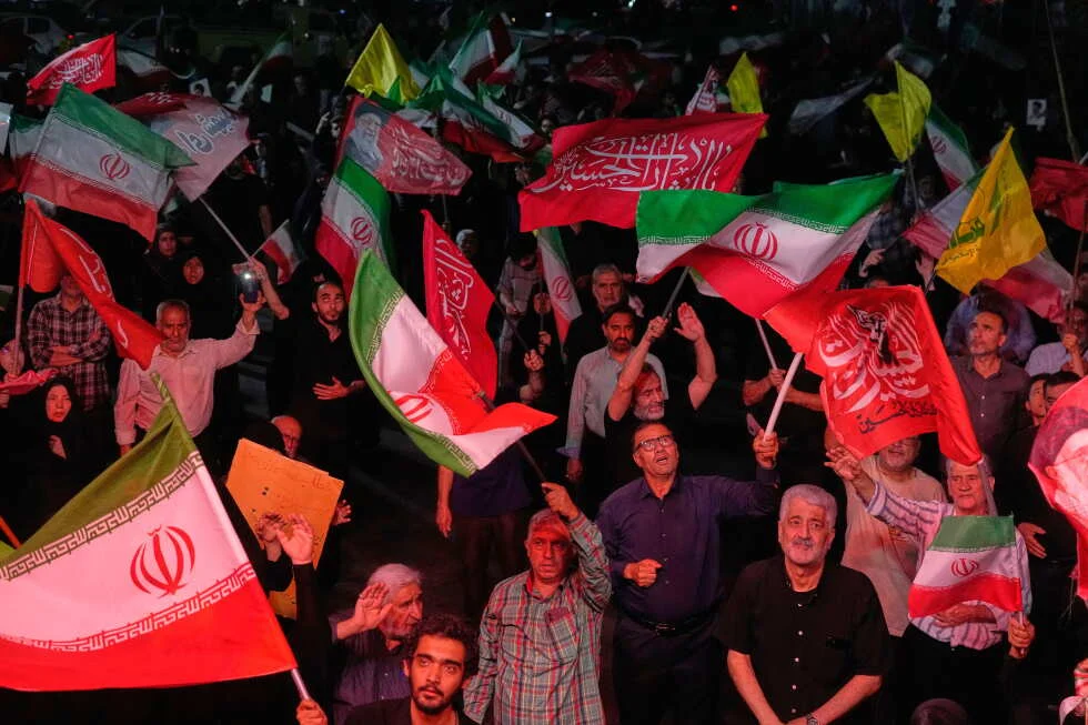 U.S. Reinstates Hormuz Blockade, Signals Toll Fees Amid Iran Tensions