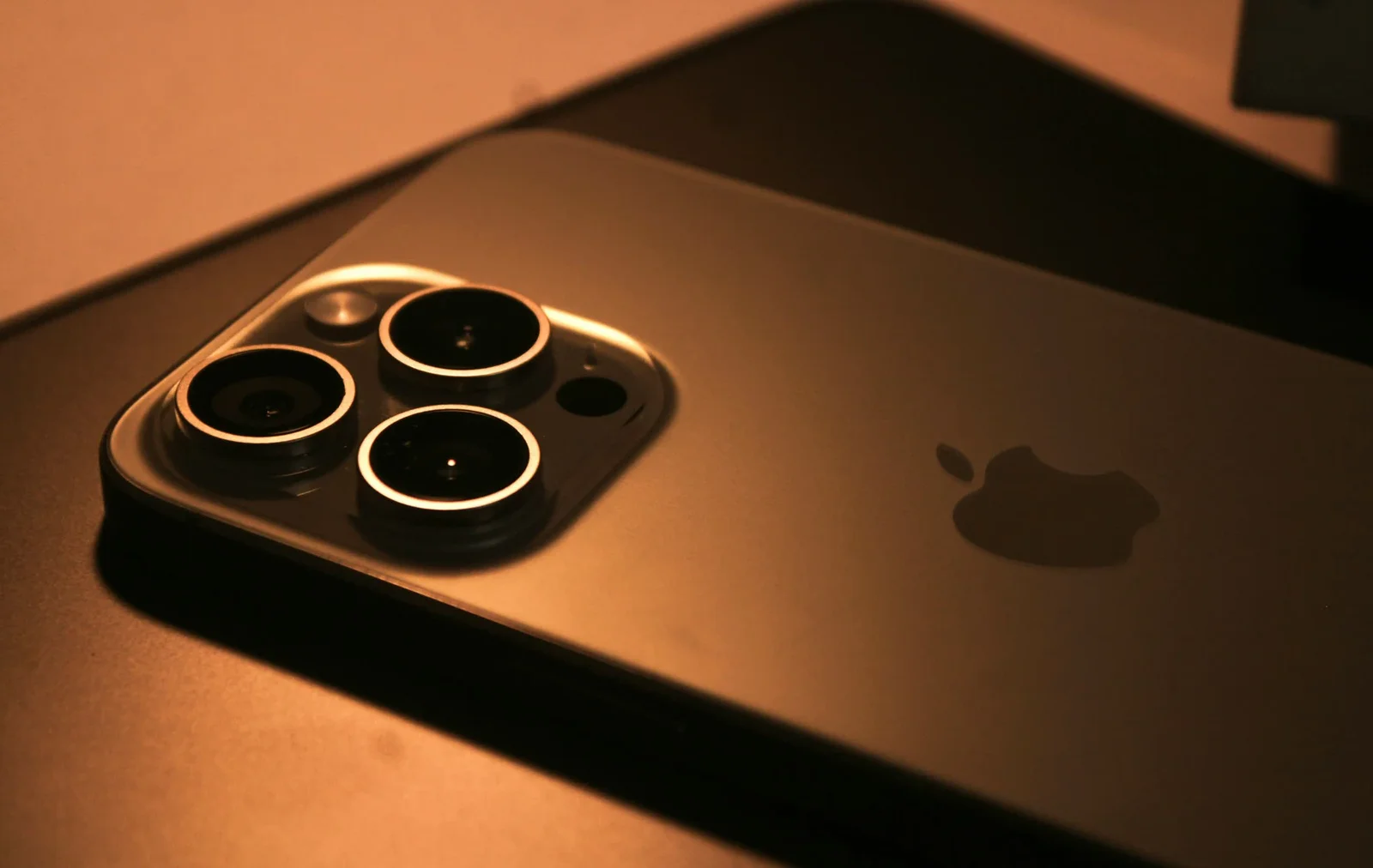 Apple and Samsung Sweep Q1 2026, Xiaomi Breaks the Top 10