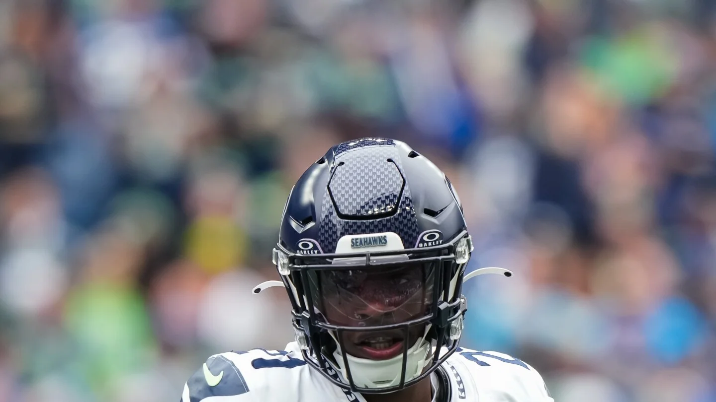 "Devon Witherspoon Dominates as Seahawks Crush Giants with Pick-Six and Sacks"