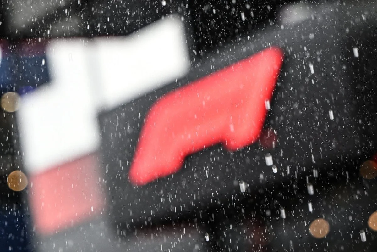 Lightning rules could pause the 2026 Miami F1 GP as Sunday rain looms