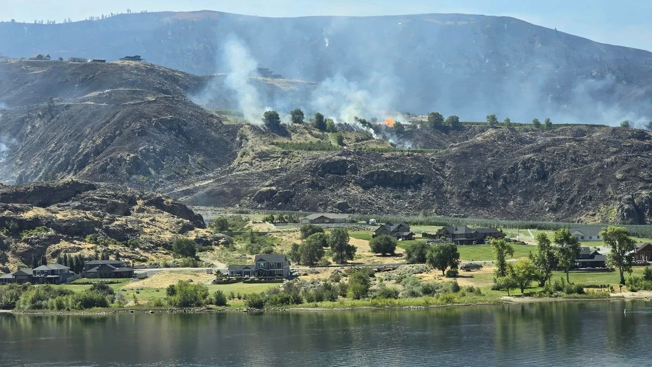 Chelan Hills Fire swells to 9,000 acres as evacuations remain in place