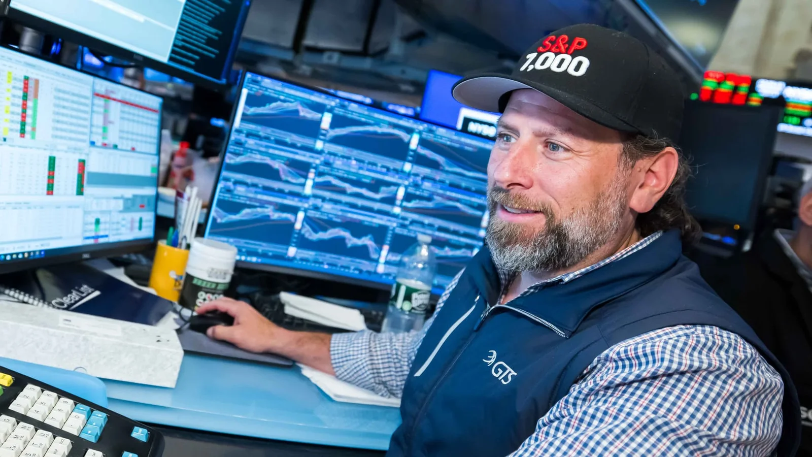 Equal-weight S&P 500 tops $100B as diversification gains momentum
