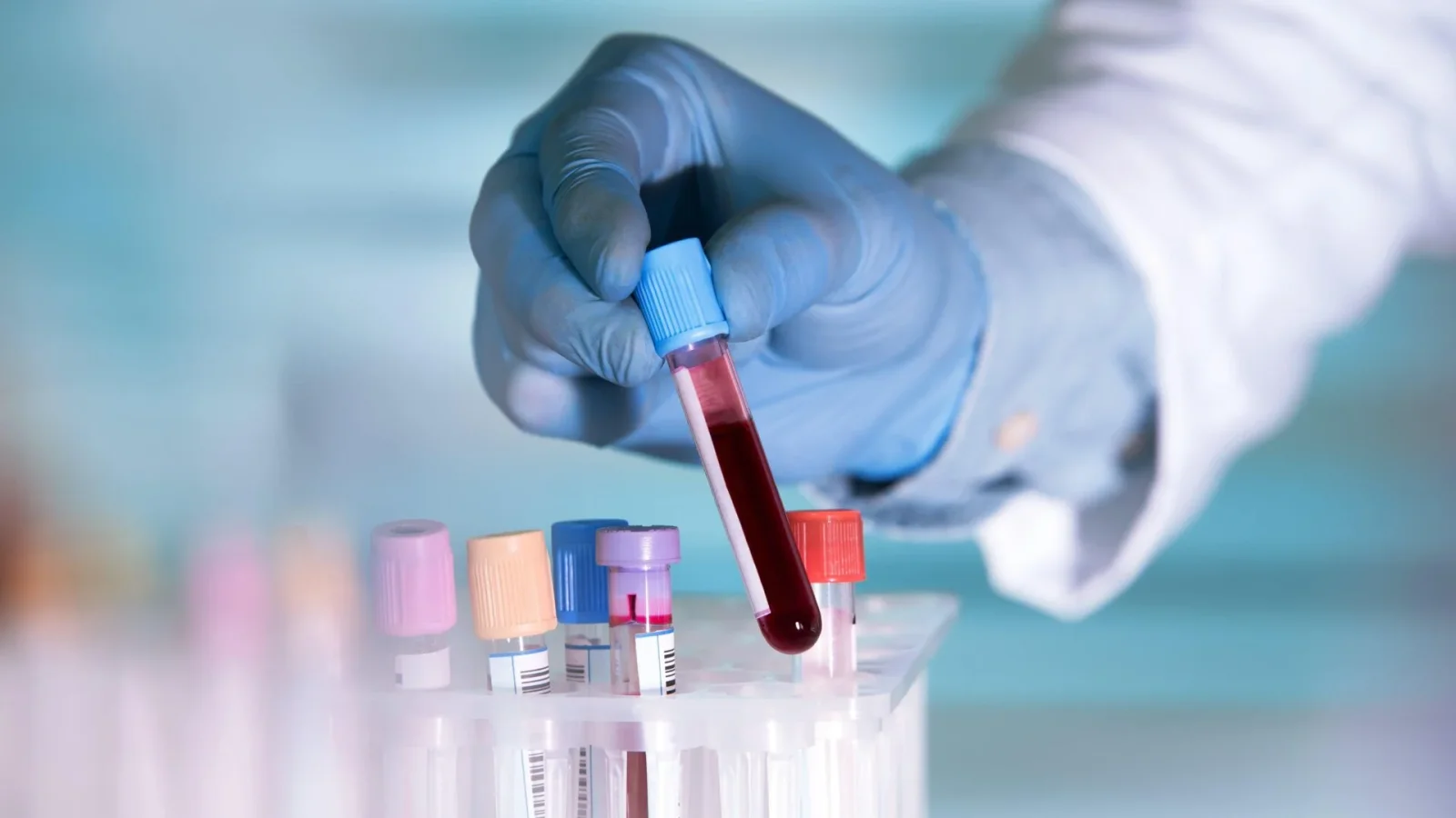 AI-Designed Drug Shows Early Promise in Slowing Aging