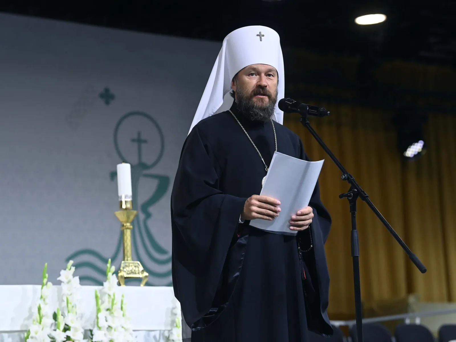 Prague detains Russian Orthodox bishop after suspicious white substance found in car