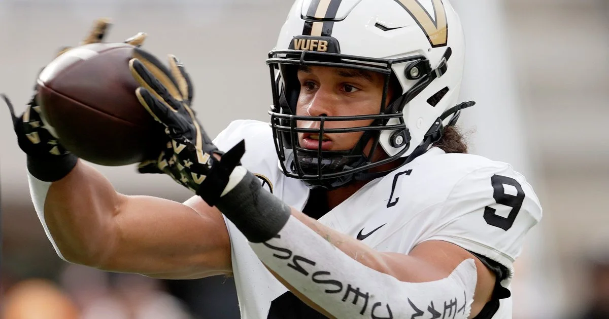 Eagles land versatile TE Eli Stowers at No. 54, eyeing big upside