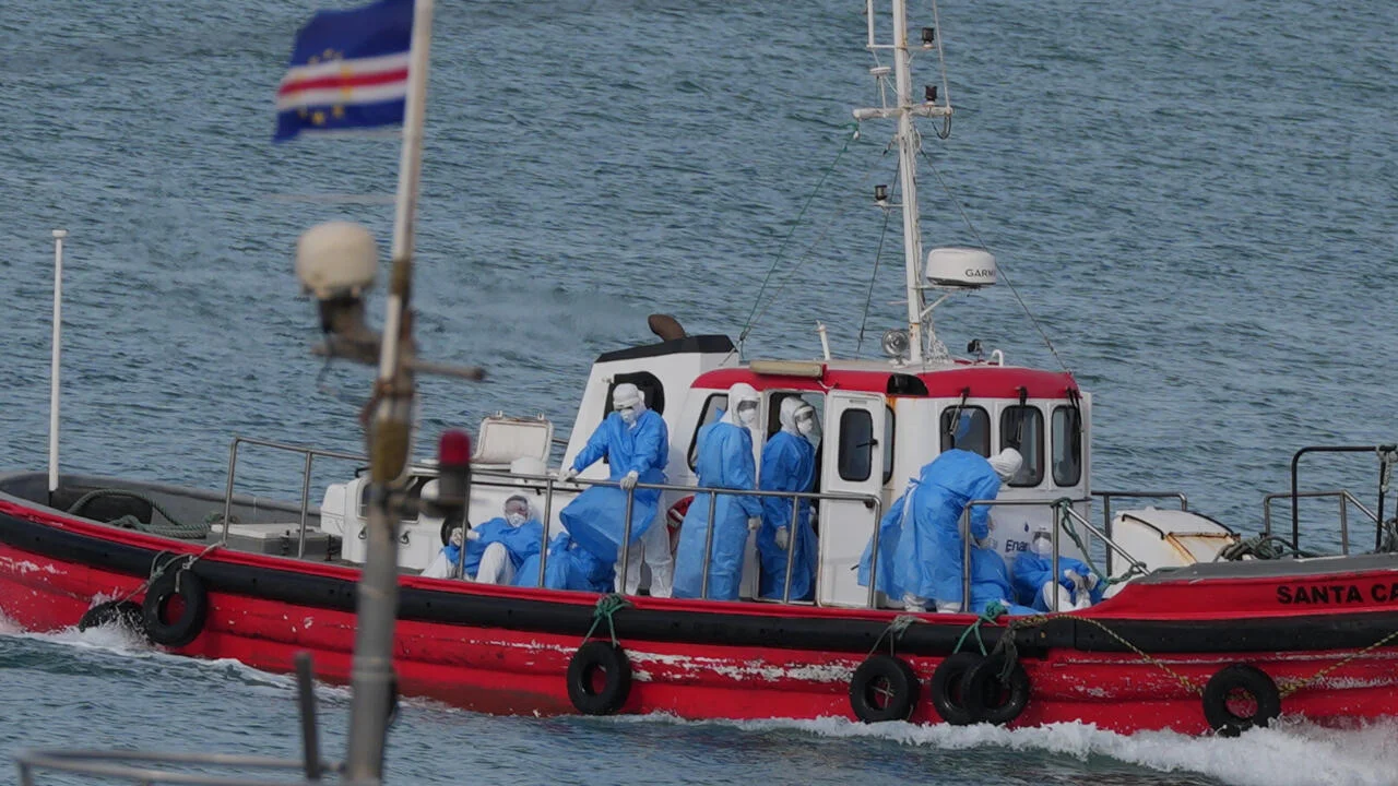 Hantavirus cruise ship heads for Tenerife as Europe coordinates evacuations