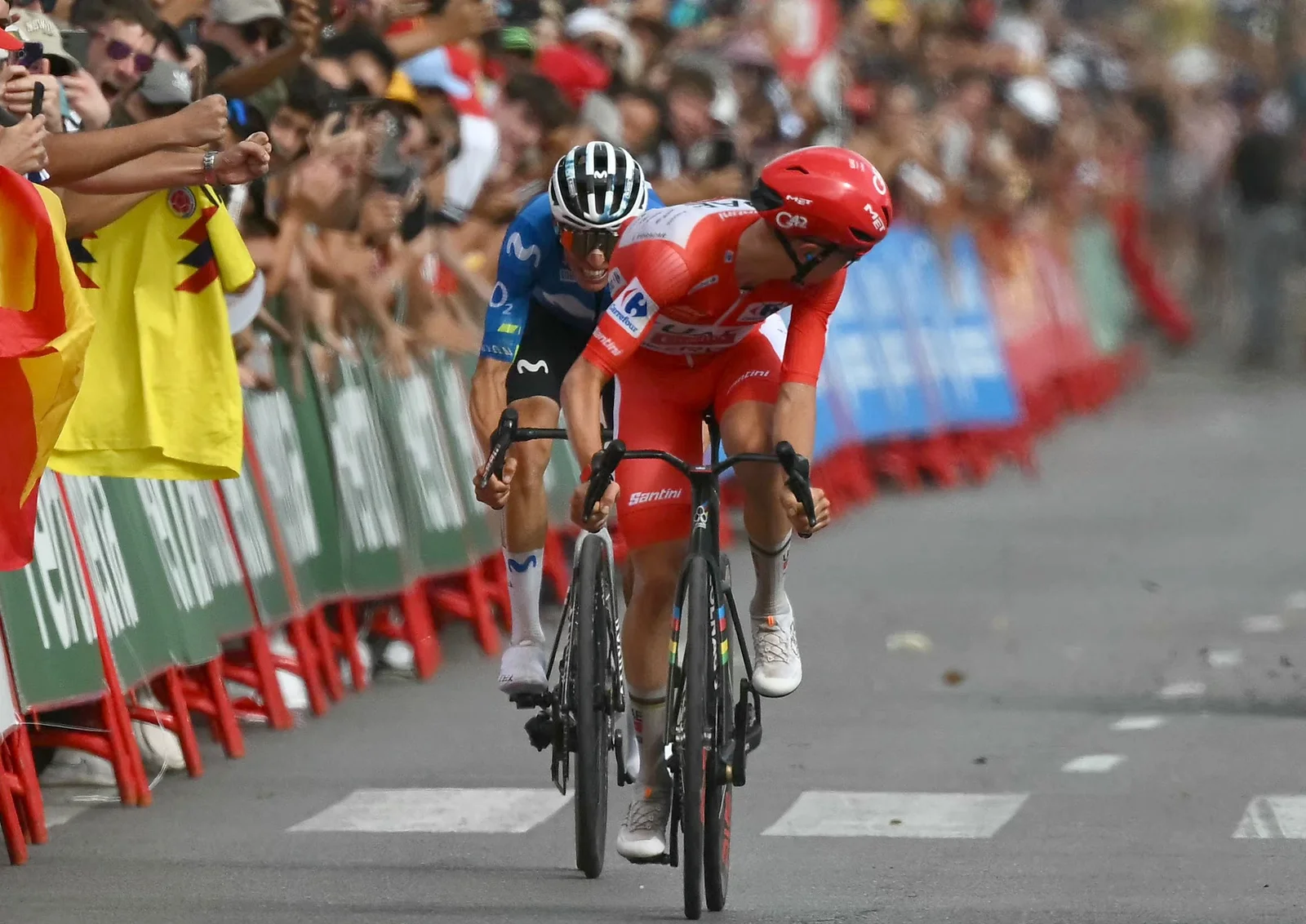 Mas catches Pogacar on Vuelta stage 6, sparking descent-safety discussion