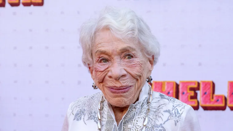 Librarian-Turned-Actress Bunny Levine Dies at 97, Noted for Gilmore Girls and Adam Sandler Roles