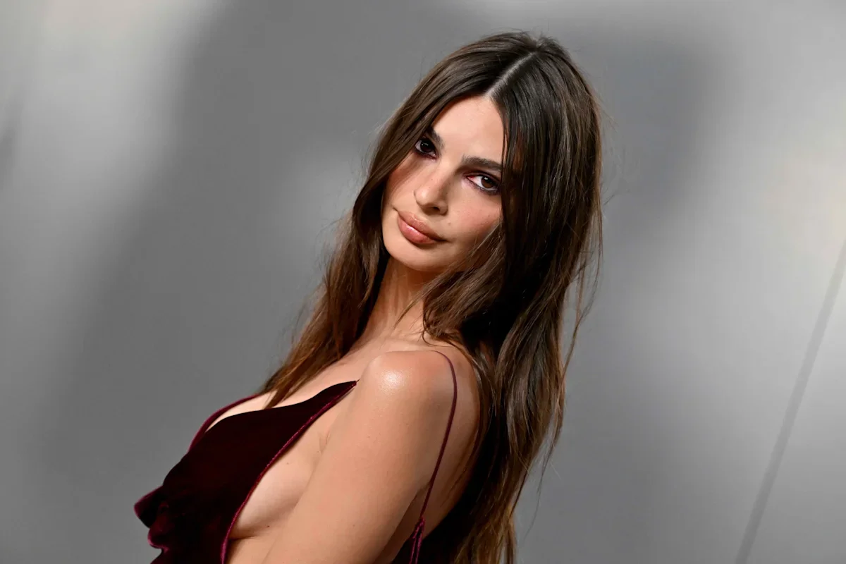 Ratajkowski Celebrates 35 With a Fiery Red Cutout Dress