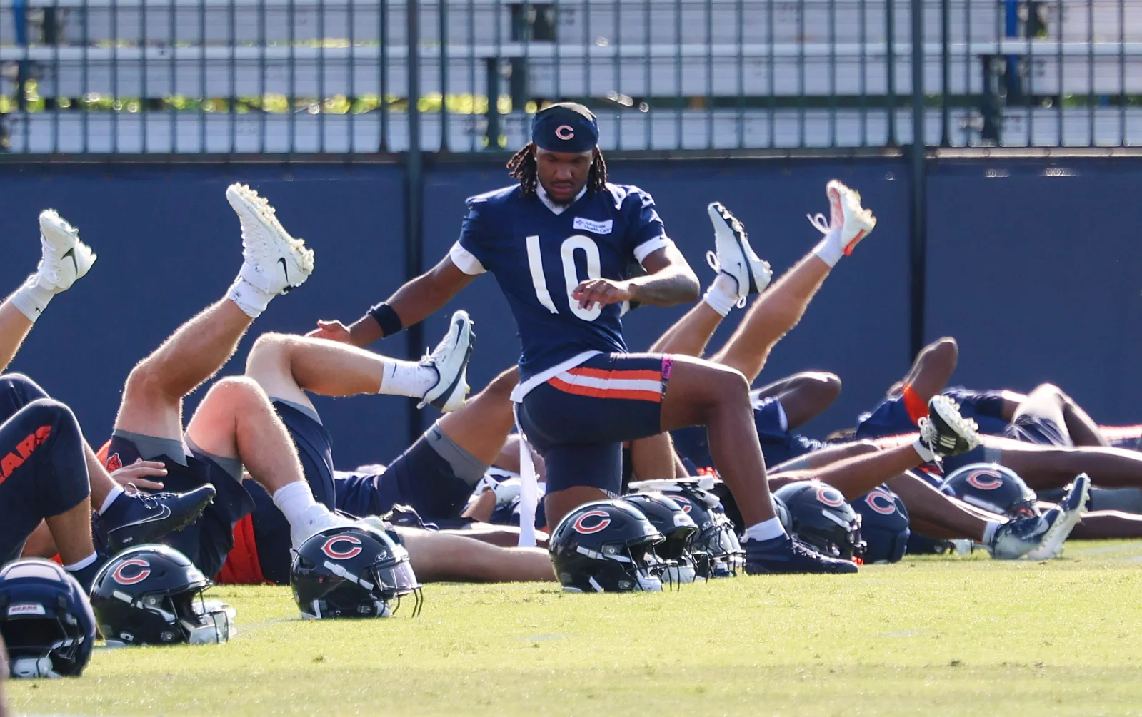Burden III sidelined briefly as Bears' camp sees Thomas exit early