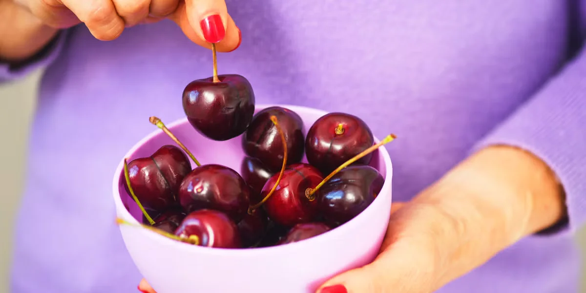 Sweet Cherry Week: A Dietitian's Simple Snack Experiment