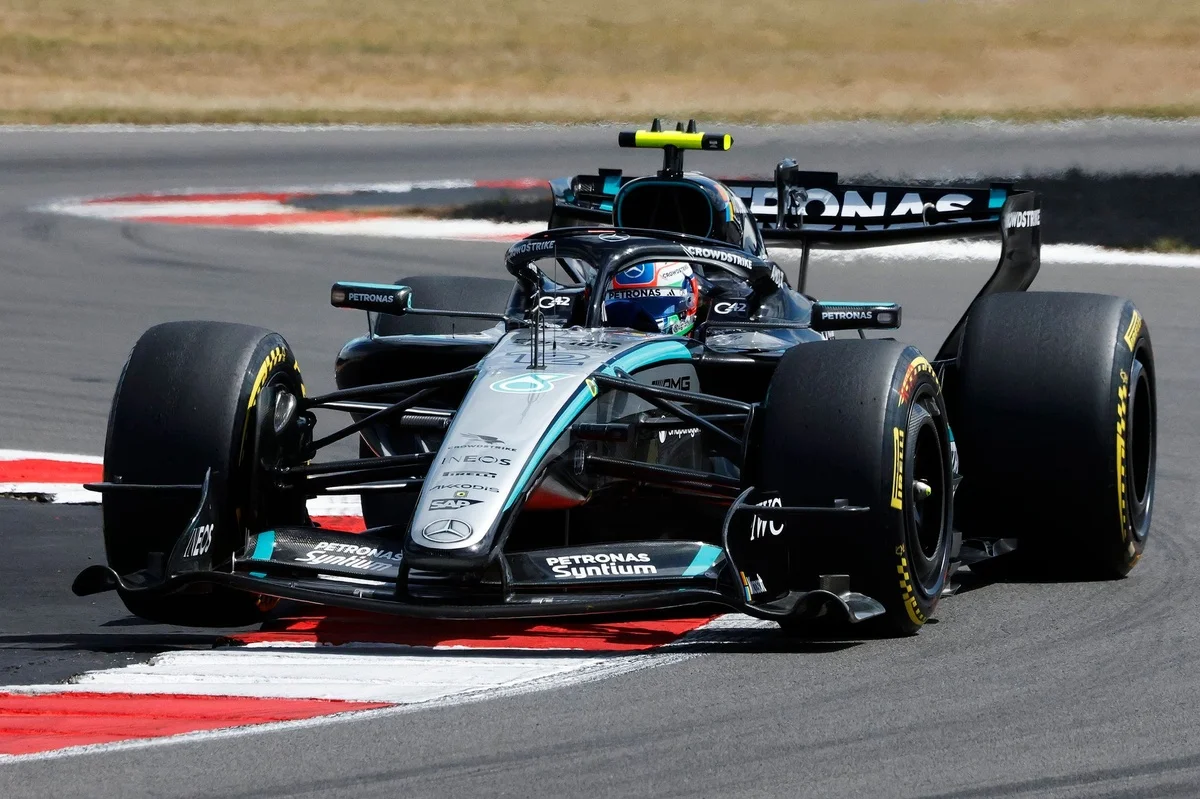 Antonelli edges Hamilton to take Silverstone sprint win