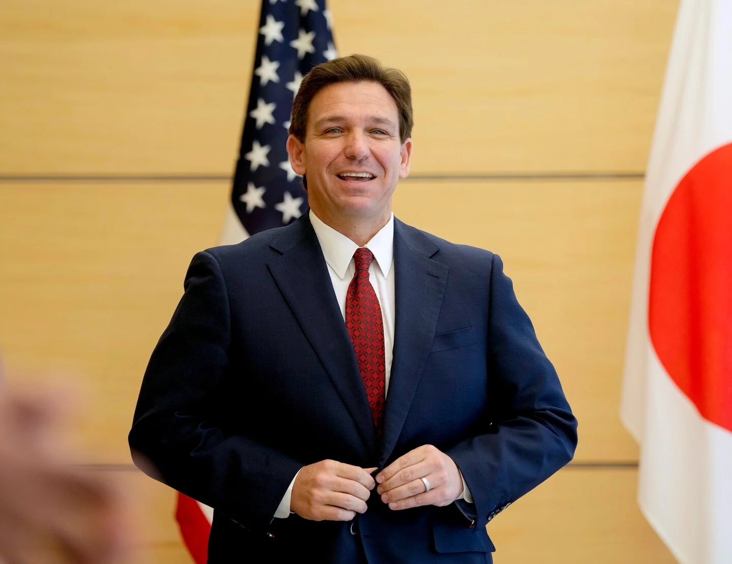 DeSantis Advocates for Cease-Fire in Ukraine and Talks Trade on International Trip.