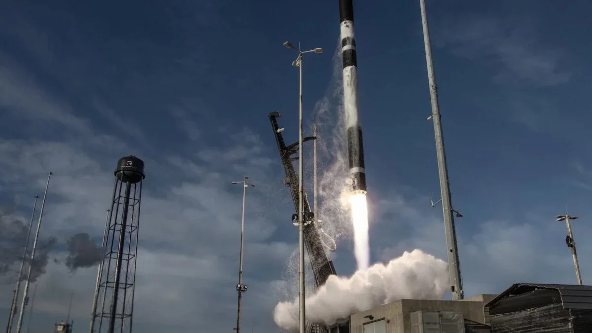 Curveball Mystery: Rocket Lab's Secret Suborbital Mission Ends Up in Orbit