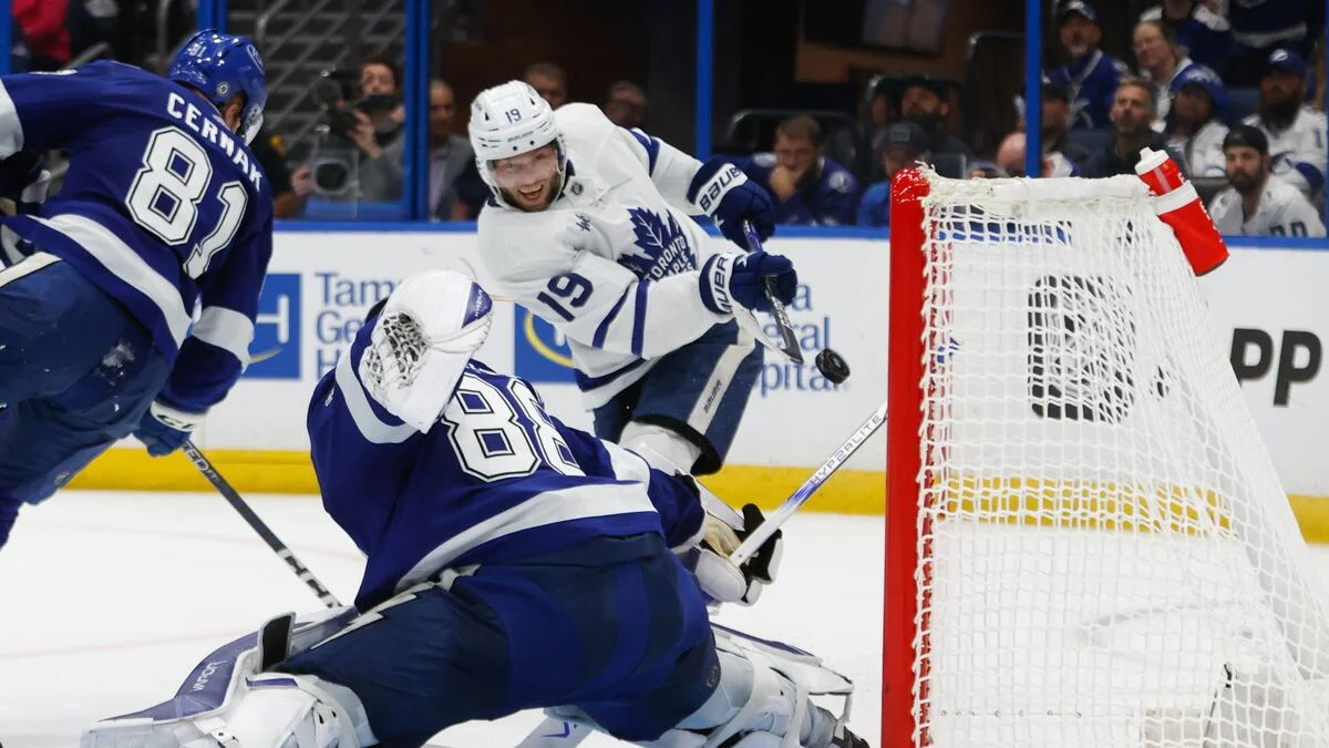 Maple Leafs Triumph Over Lightning in Playoff Preview.