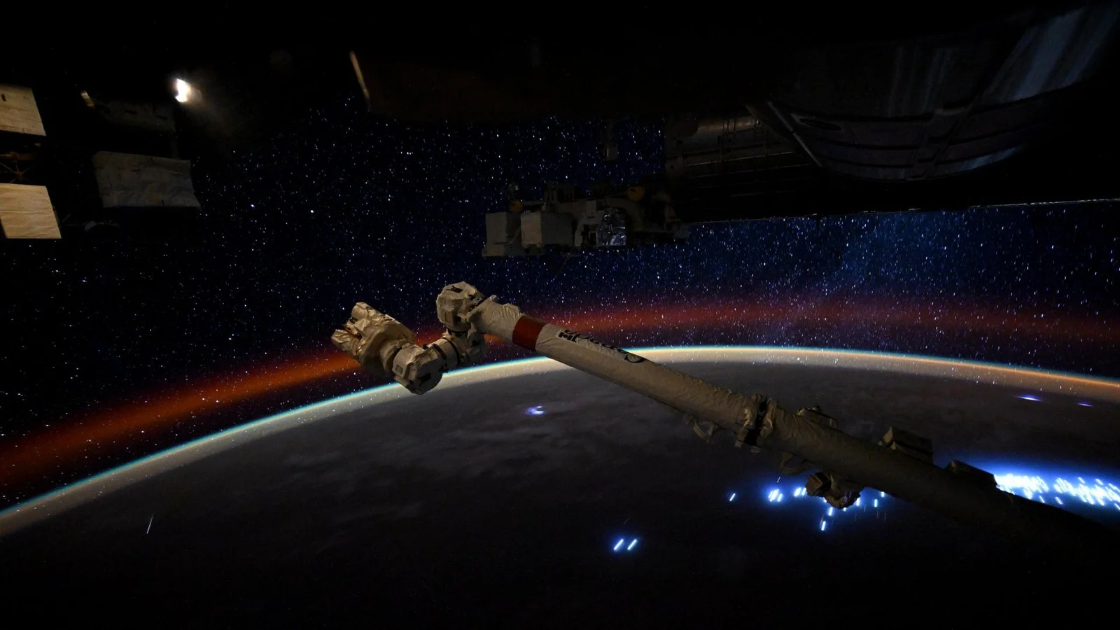 ISS captures Lyrid meteor shower streaking over Earth