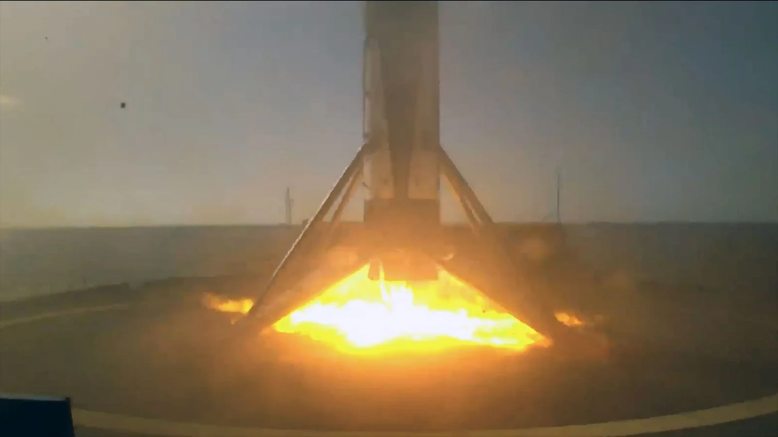 SpaceX Achieves 600th Falcon 9 Landing During Starlink Deployment