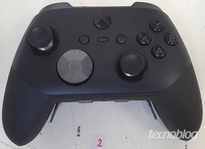 Xbox Elite Series 3 Leaks Hint at Deep Customization and Cloud Play Focus