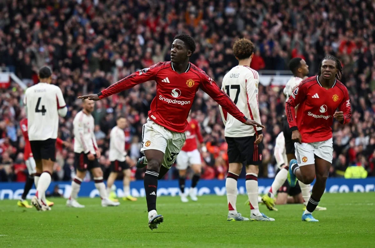Mainoo’s late winner keeps Carrick’s United future in focus