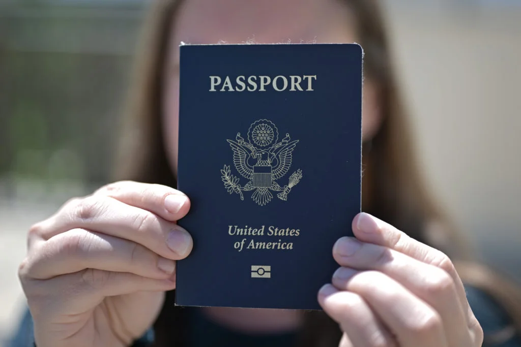 US to Revoke Passports for Large Child-Support Debtors